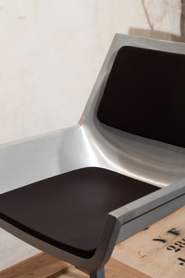 Sezz Barstool seat pad | Tabourets de bar | emeco
