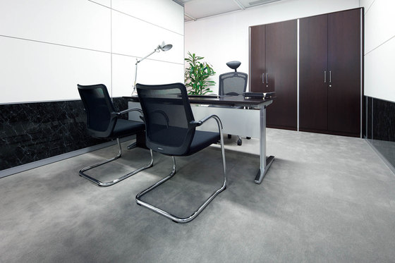 T1 meeting chair | Chaises | Okamura