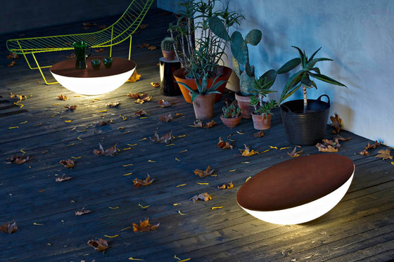 Solar Outdoor de pie | Lámparas exteriores de suelo | Foscarini