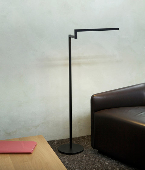 Swing Table lamp | Tischleuchten | OBJEKTEN