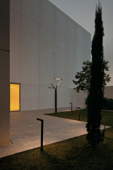 Palo Alto 4510 Esterno- Lampade da terra | Illuminazione sentieri | Vibia