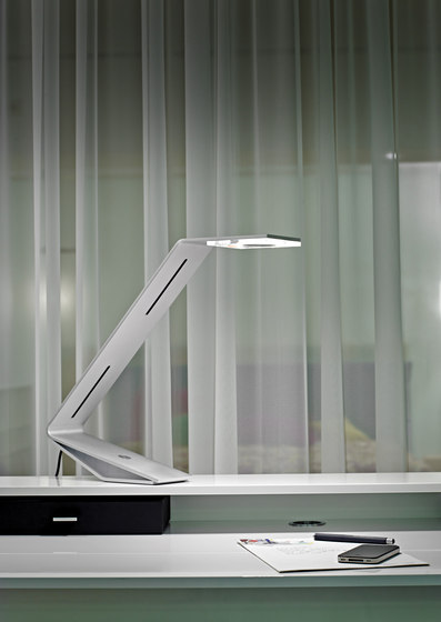 TLON12 "Flad" Table lamp | Tischleuchten | Tecnolumen