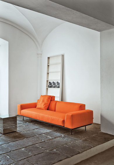 535 Sit Up Sofa | Sofas | Vibieffe