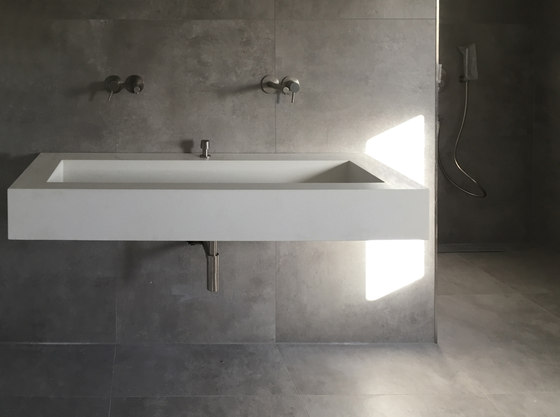 Mitsuio concrete washbasin | Lavabos | OGGI Beton
