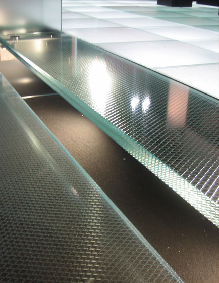 CriSamar® STEP Aluminium-S | Glass panels | Sevasa