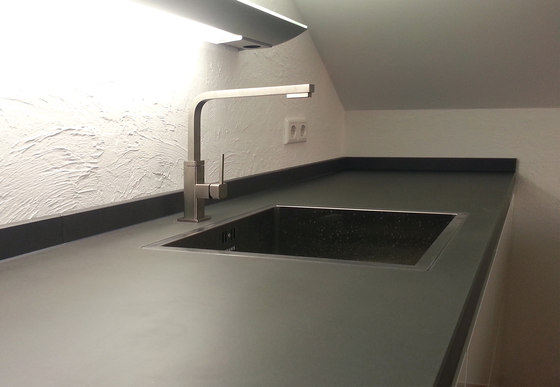 Küchenarbeitsplatte aus Beton | Pannelli cemento | OGGI Beton