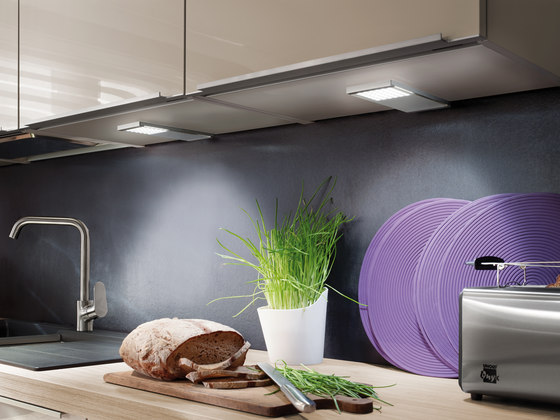 LED L-Pad - Flat and Powerful LED Under-Cabinet Luminaire | Lampade per mobili | Hera