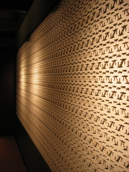 Porous model 1 wall | Ceramic tiles | Kenzan