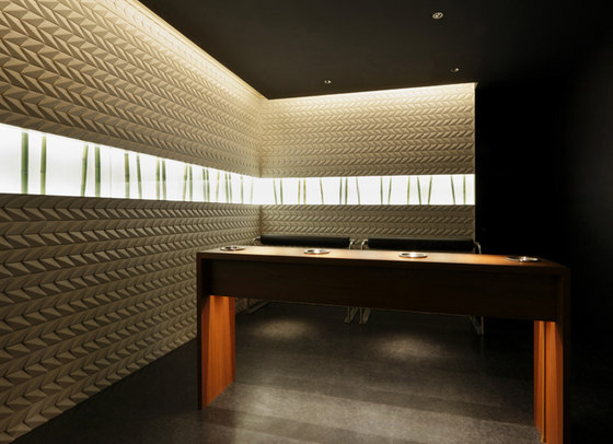 Hishigata in-situ | Ceramic tiles | Kenzan
