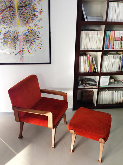Small armchair with stool | Fauteuils | Gaffuri