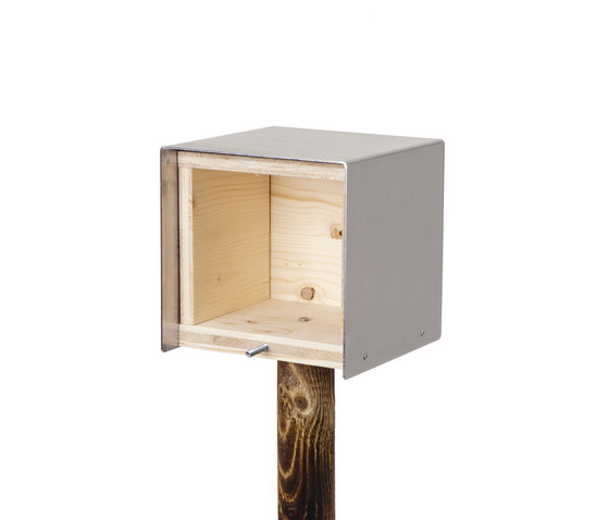 Twitter.Orange Nesting Box | Casetas de pájaros | keilbach