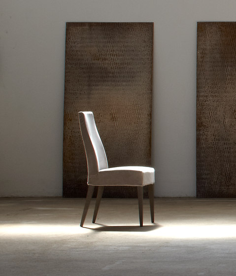 Cómoda chair | Chaises | Original Joan Lao