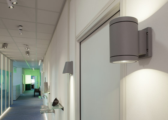 Aqua LED external wall sconce | Lámparas exteriores de pared | UNEX