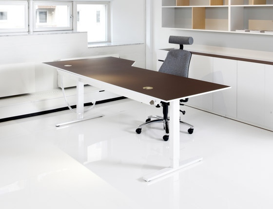Aero Flex - electric sit & stand frame | Tavoli contract | Swedstyle