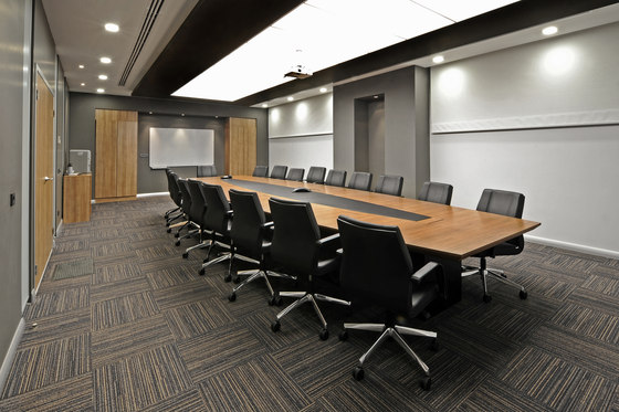 XX-Large Meeting Table | Tavoli contract | Nurus