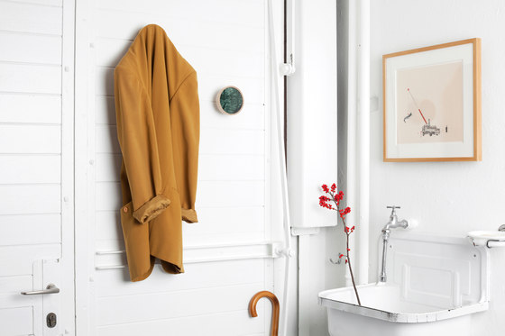 Charles Marble Green | Coat hook | Towel rails | Edition Nikolas Kerl