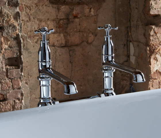 Classic Bath Mixer with lever handles | Bath taps | Drummonds