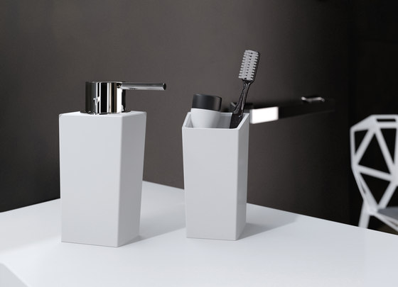 S9 Soap dispenser countertop | Soap dispensers | SONIA