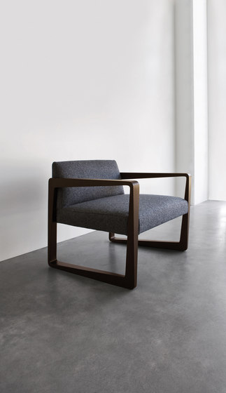 Askew armchair | Sillas | Billiani