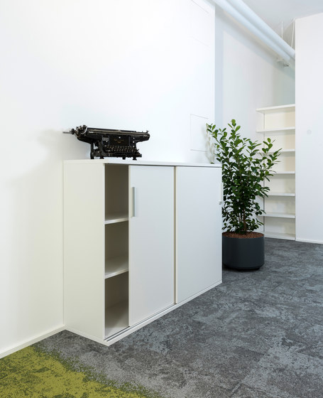 iSCUBE cupboard | Cabinets | LEUWICO