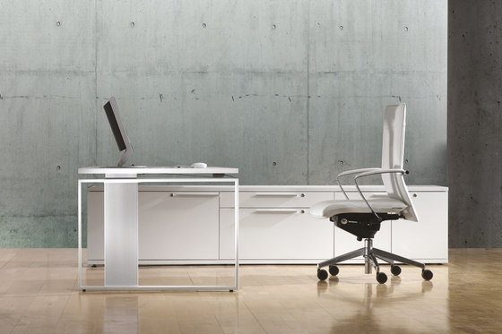 iMOVE-F Work station | Tables collectivités | LEUWICO