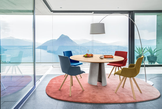 ANTO Table | Dining tables | Girsberger