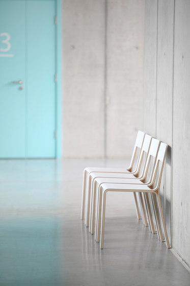 Frame chair | Chaises | Plycollection