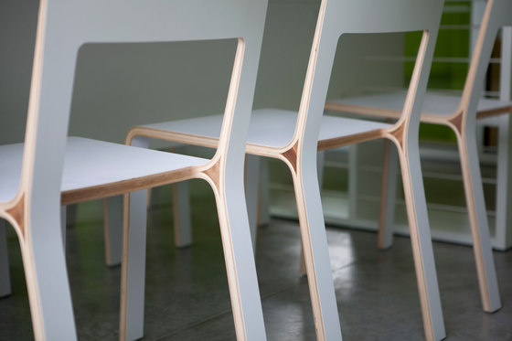 Frame chair | Sedie | Plycollection