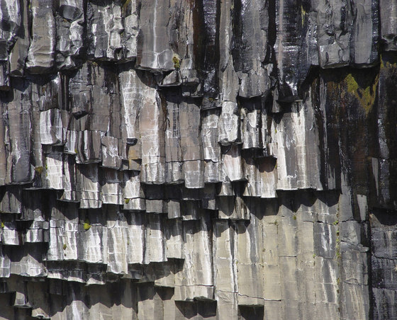Basalt schwarz Platten, geflammt | Panneaux en pierre naturelle | Metten