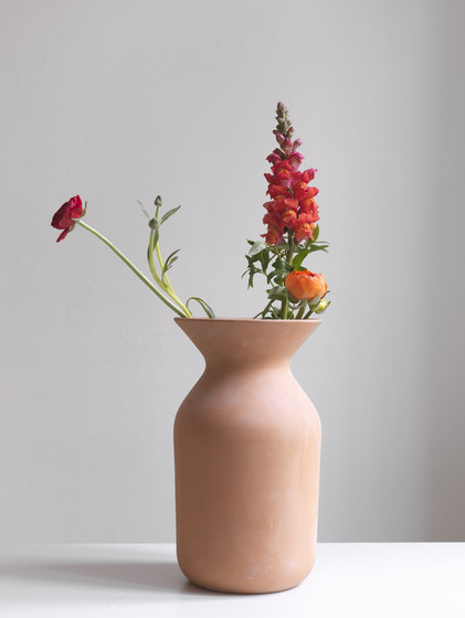 Gardenias Vase No. 2 | Vases | BD Barcelona