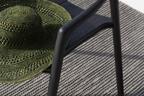Twist outdoor rug | Outdoor rugs | Manutti