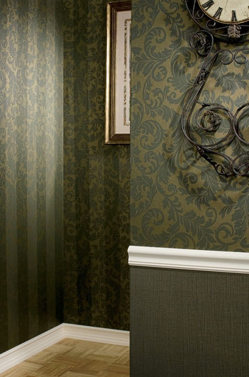 Tiara Scroll Purple Passion | Wall coverings / wallpapers | Vycon