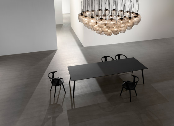 In Between SK6 Black Lacquered Oak | Mesas comedor | &TRADITION