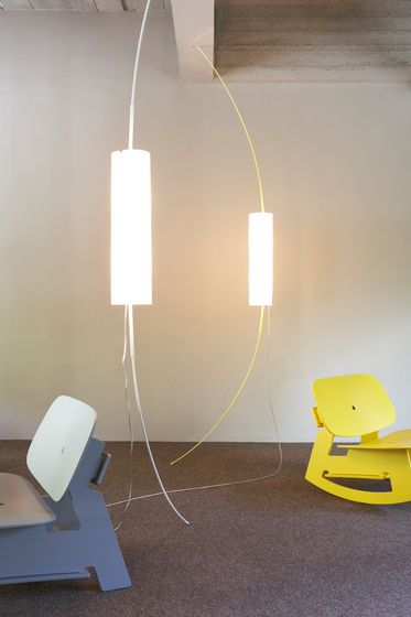 Between -Tension Lamp | Free-standing lights | pliet