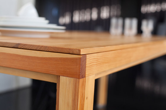Conference table pinewood top | Tavoli contract | Alvari