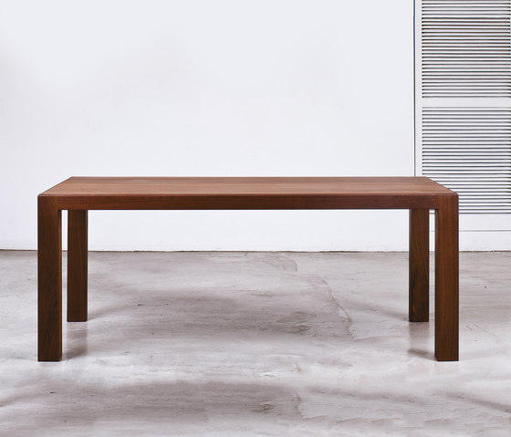Horizontal low table | Couchtische | Time & Style