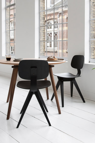 Mosquito Walnut Seat and Natural Legs | Chairs | Rex Kralj