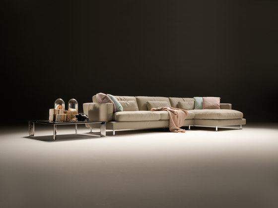 Eleven sofa leather | Divani | Loop & Co