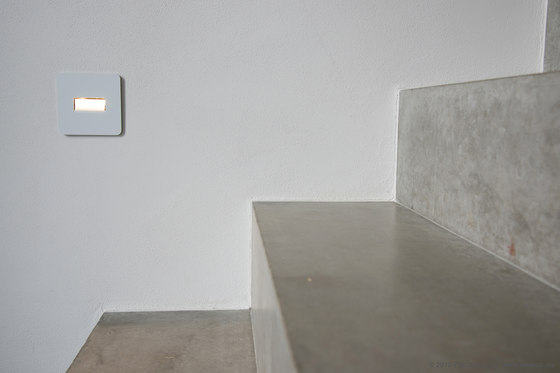 oneLED wall luminaire down | Lámparas de pared | oneLED