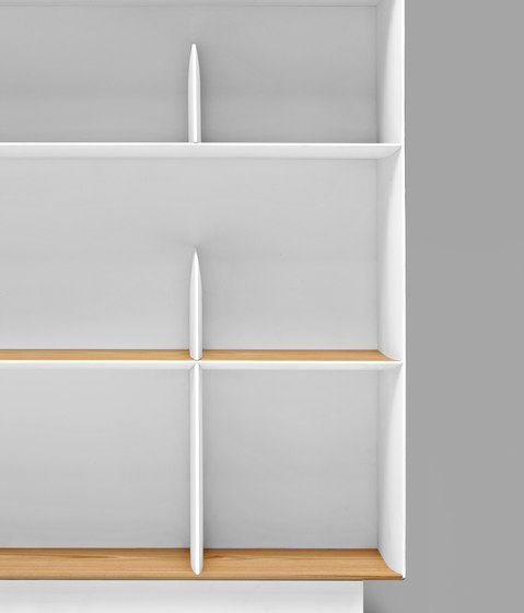 D.357.2 Bookcase | Shelving | Molteni & C