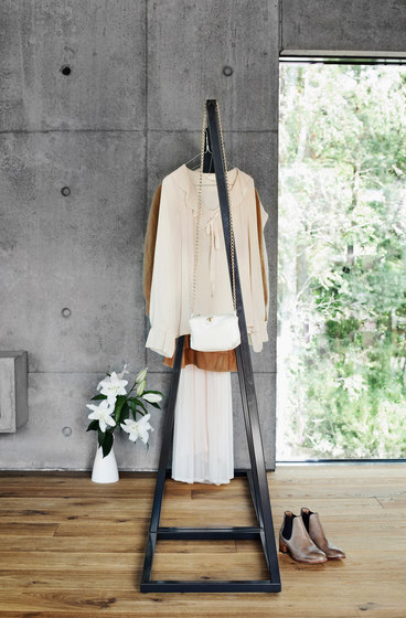 Lume coat hangers | Cintres | BEdesign