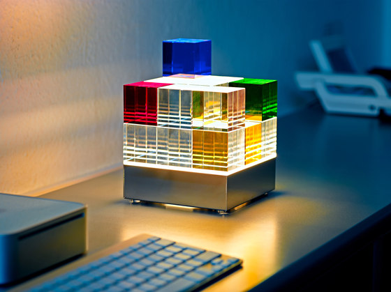 MSCL1 "Cubelight" Table lamp | Lampade tavolo | Tecnolumen
