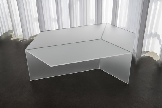 Isom Oblong - frosted black | Coffee tables | NEO/CRAFT