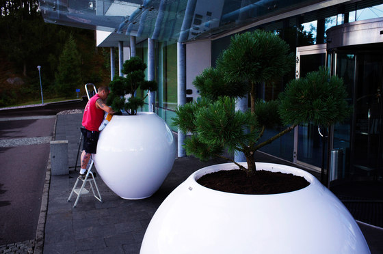 Flight Pot | Vasi piante | Jangir Maddadi Design Bureau