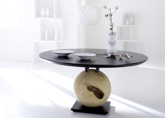 Globe | Dining tables | Schulte Design