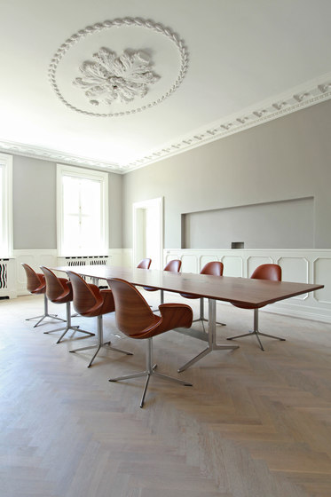 Council Table | Dining tables | House of Finn Juhl - Onecollection