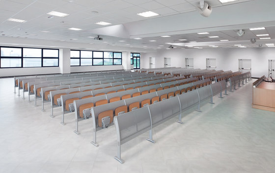 Q3000 fixed table | Auditorium seating | Lamm