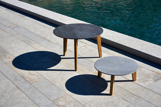 Attol Ceramic Side Table | Mesas auxiliares | Oasiq