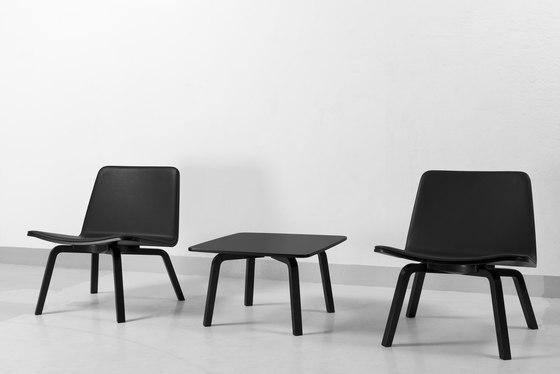 HK 002 Lounge Chair upholstered | Poltrone | Artek