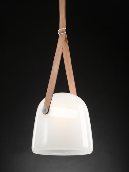 Mona Medium Pendent PC979 | Lámparas de suspensión | Brokis
